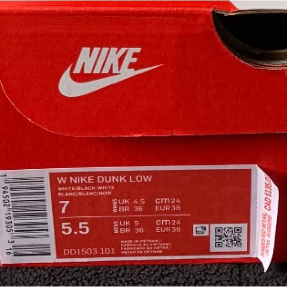 Nike Dunk Low Black and White “Panda” - Picture 5 of 12